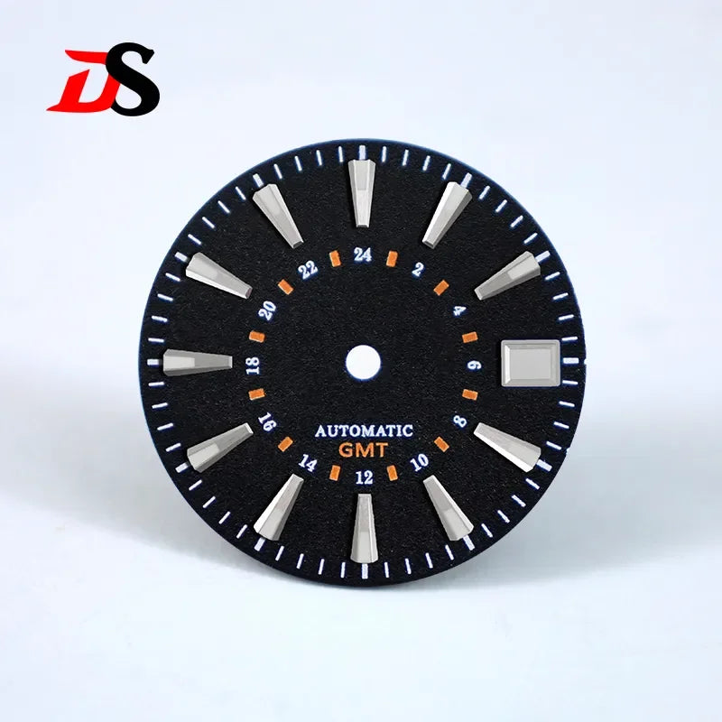 28.5mm Gradient Spark Texture Dial GMT NH34 Movement Blue Lume