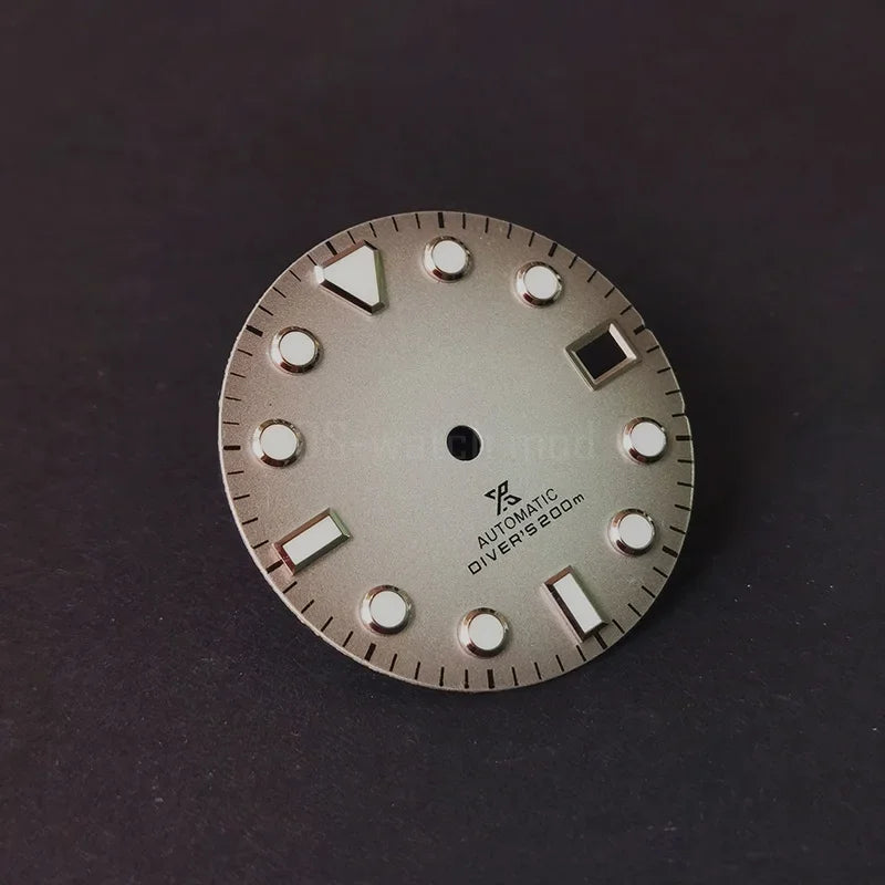 28.5mm Dial Sunburst Matte Gradient Dial Blue Lume Nh35 Movement SKX007