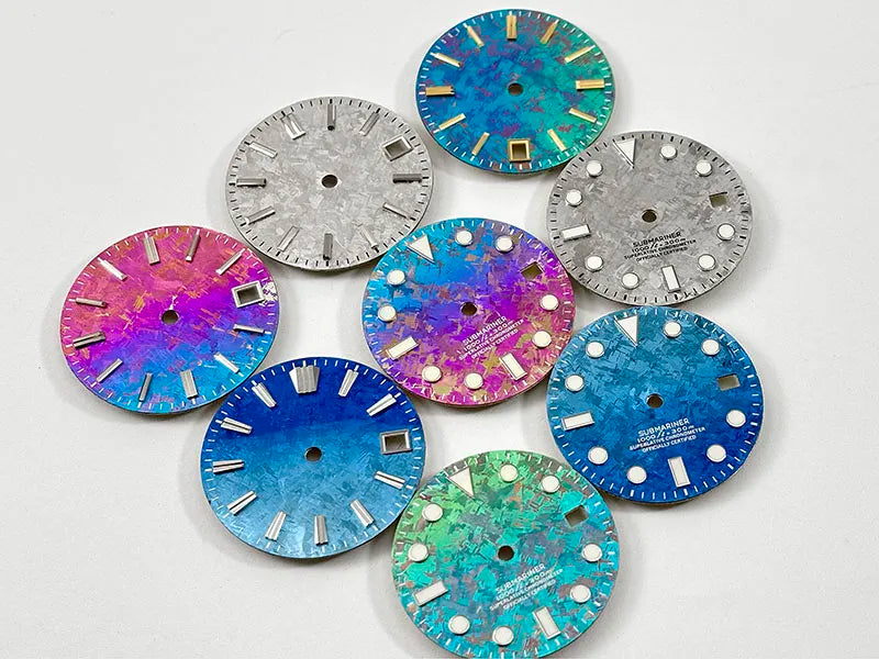 Gradient Sea Blue Watch Dial Crystal Titanium Texture NO Lume NH35 Movement 28.5mm