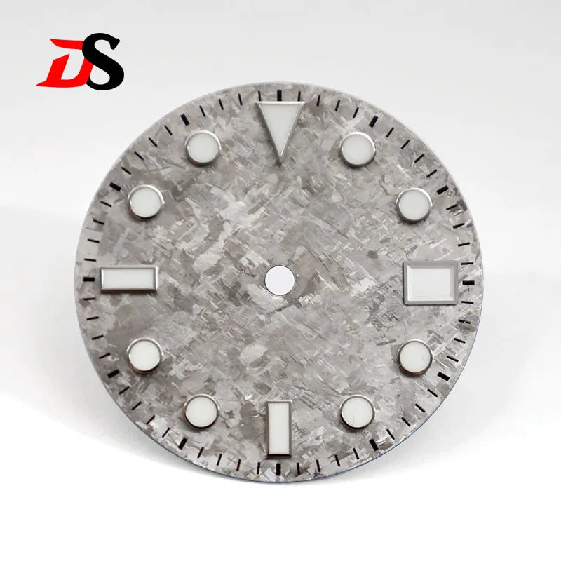 Crystal Titanium Text Dial Chaotic Texture BGW9 C3 Lume NH35 Movement 28.5mm Dial