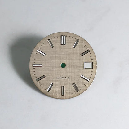 28.5mm Dial Straight Emery Cloth Texture No Lume NH35 Movement