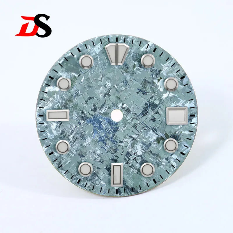 28.5mm Dial Crystal Titanium Dial Chaotic Texture BGW9 C3 Lume NH35 Movement