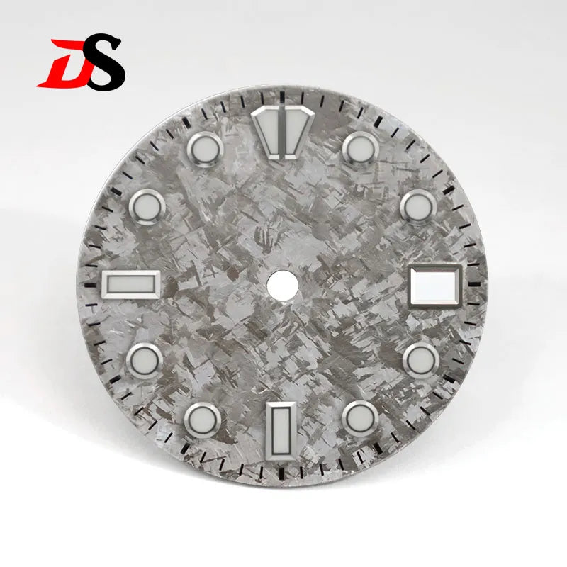 28.5mm Dial Crystal Titanium Dial Chaotic Texture BGW9 C3 Lume NH35 Movement