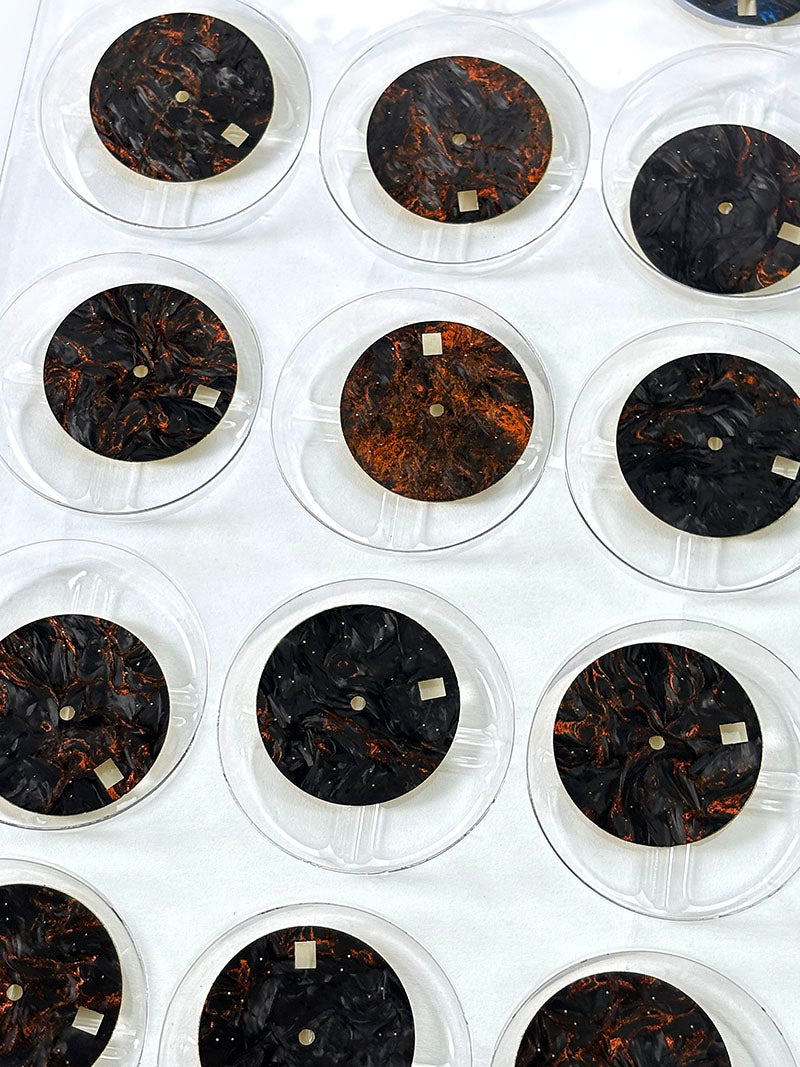 Red Lava Carbon Fiber No Lume NH35 NH38 Movement 28.5mm