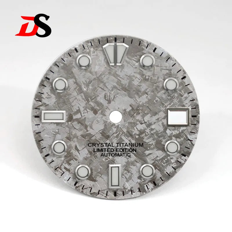 28.5mm Dial Crystal Titanium Text Dial Chaotic Texture BGW9 C3 Lume NH35 Movement