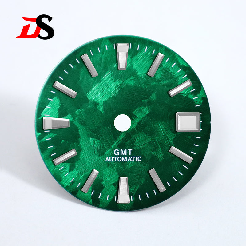 28.5mm Dial Sakura Dial Blue Lume NH34GMT Movement