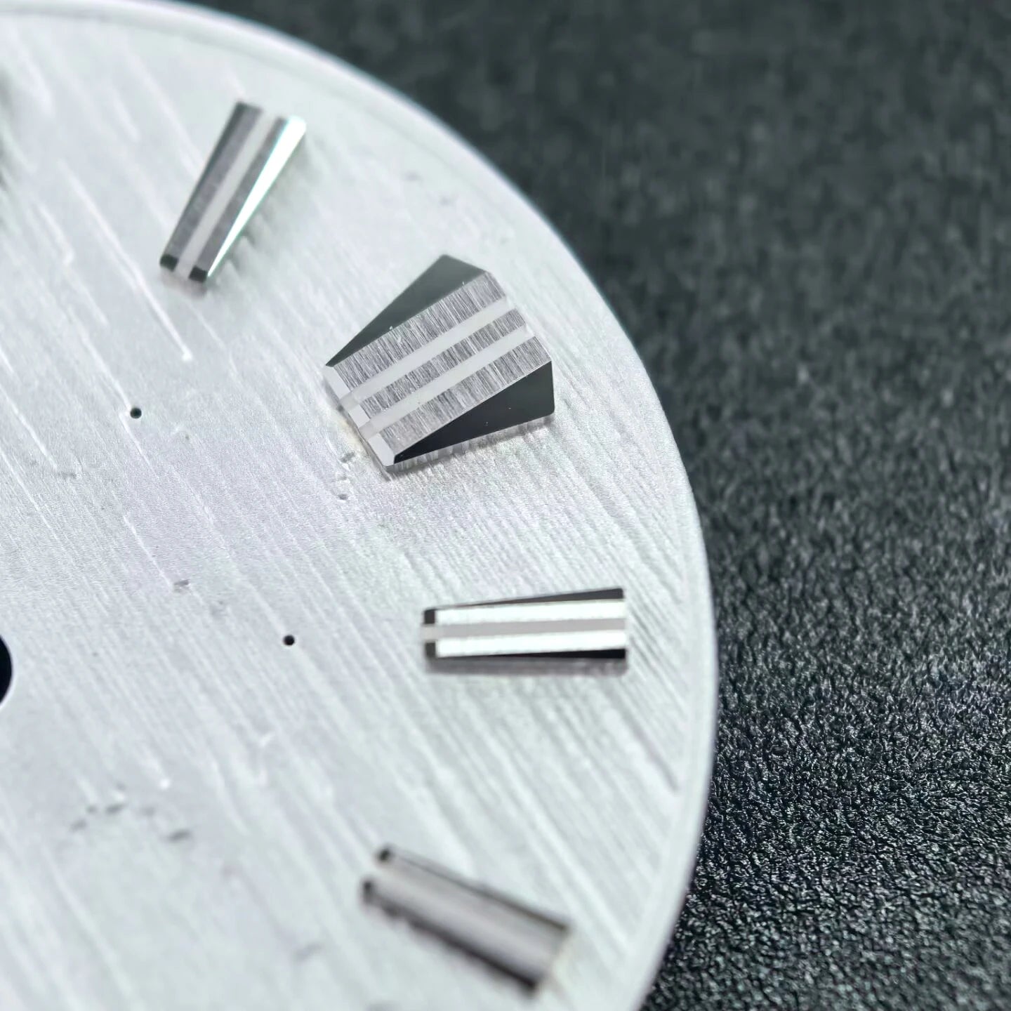 New Birch Dial No minute mark