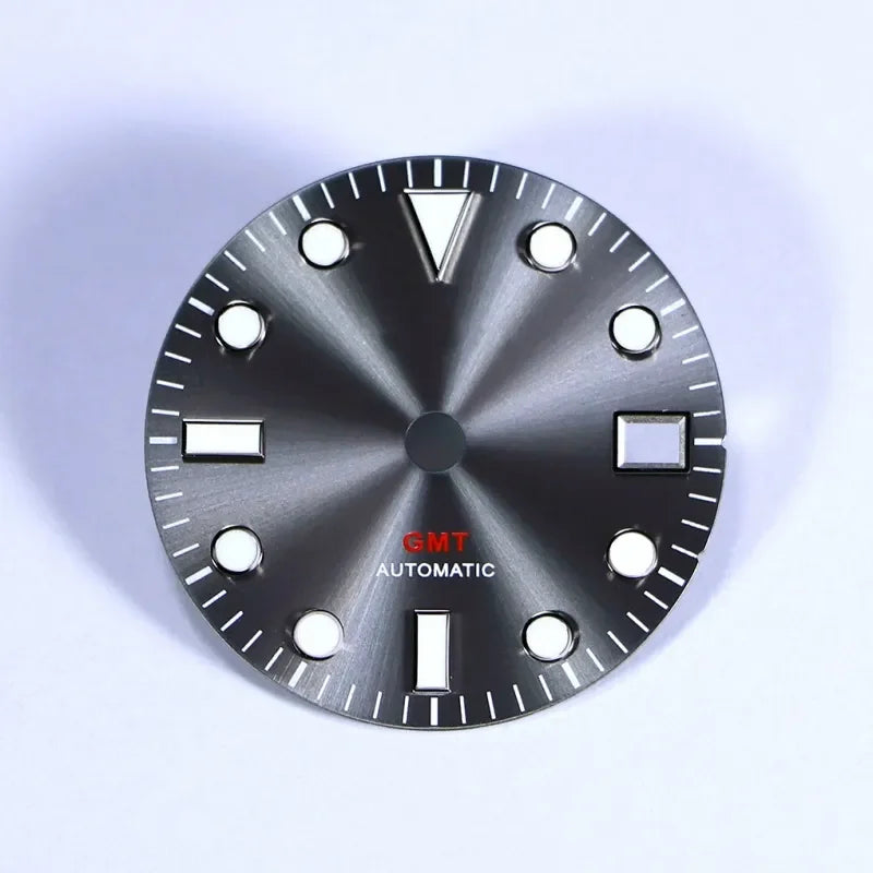 28.5mm Sunburst GMT Dial NH34 Movement