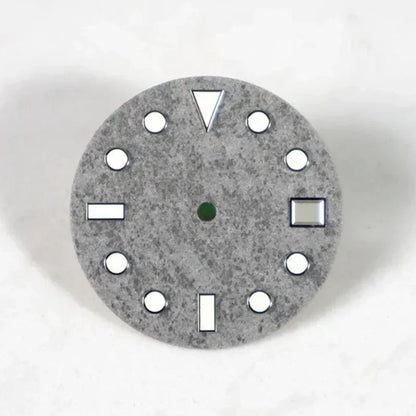 28.5mm Retro Literary Style Dial YM Index BGW9 C3 Lume NH35 Movement