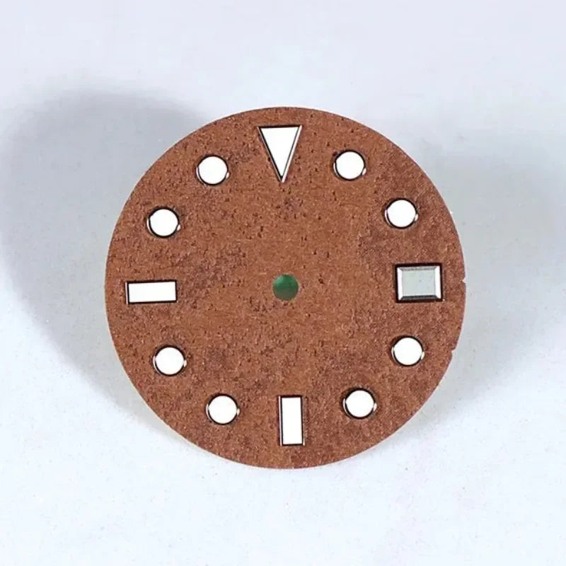 28.5mm Retro Literary Style Dial YM Index BGW9 C3 Lume NH35 Movement