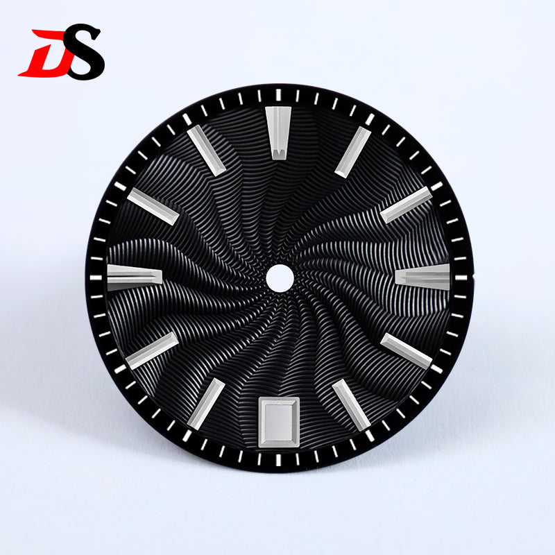 Guilloche Dial 28.5mm No Lume Sterile NH35NH34NH38 Movement 3 O'clock/6 O'clock/no Date